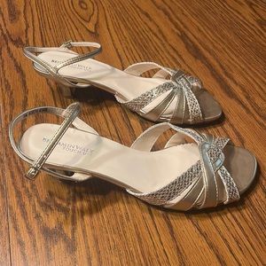 Touch Ups Omen’s Jane Ankle-Strap Sandal Size 9M
